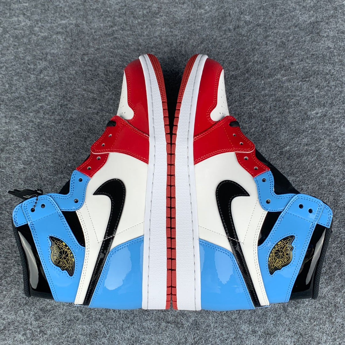 Air Jordan 1 Retro High OG 'Fearless'