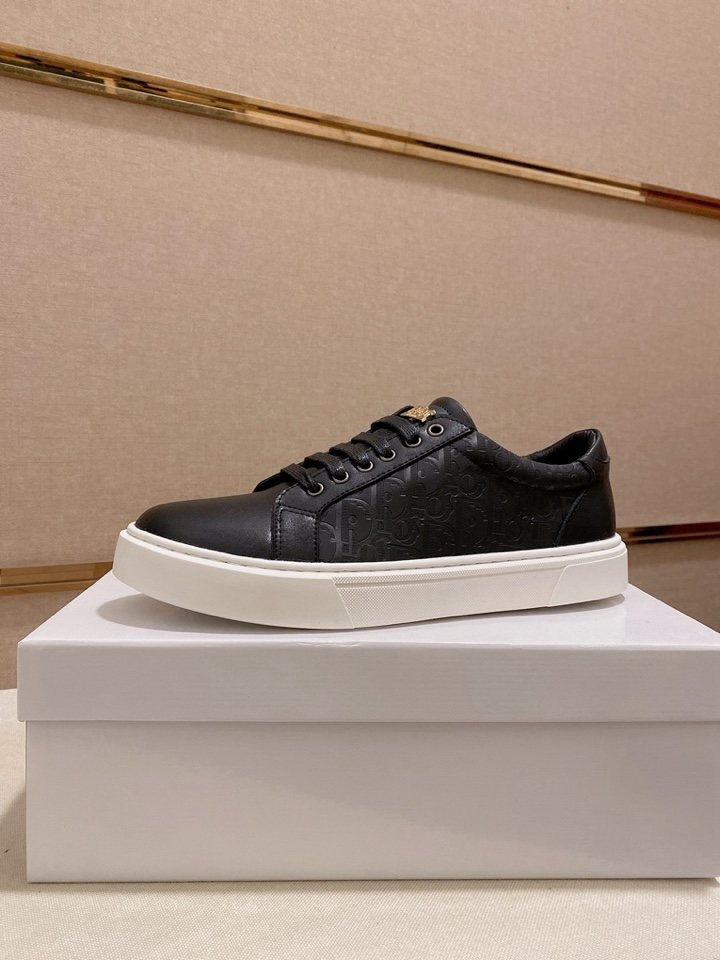 Dior Men's Low-Top Lace-Up Sneakers